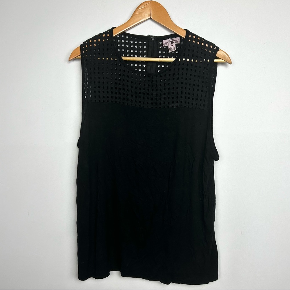 Duchess Eyelet Crochet Bib Neck Zip Back Tank 2XL